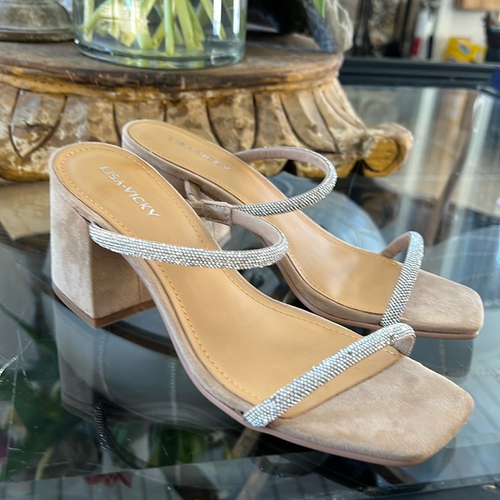 Lisa and Vicky pave’ strappy chunky pumps